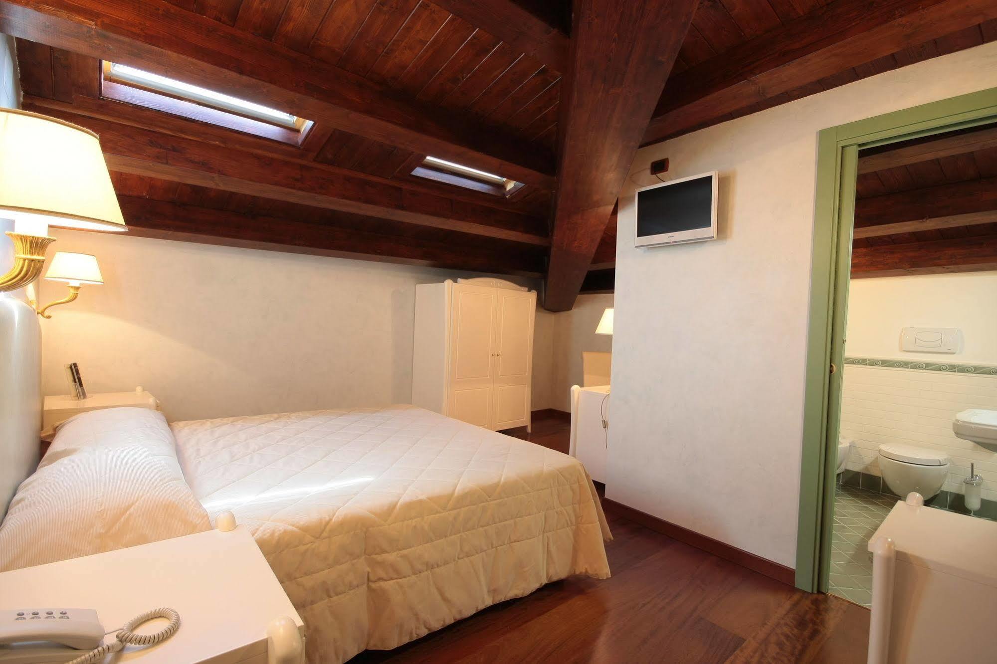 Hotel Rojan Sulmona Eksteriør bilde